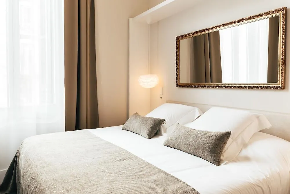 Anakena House Bed & Breakfast Barcelona