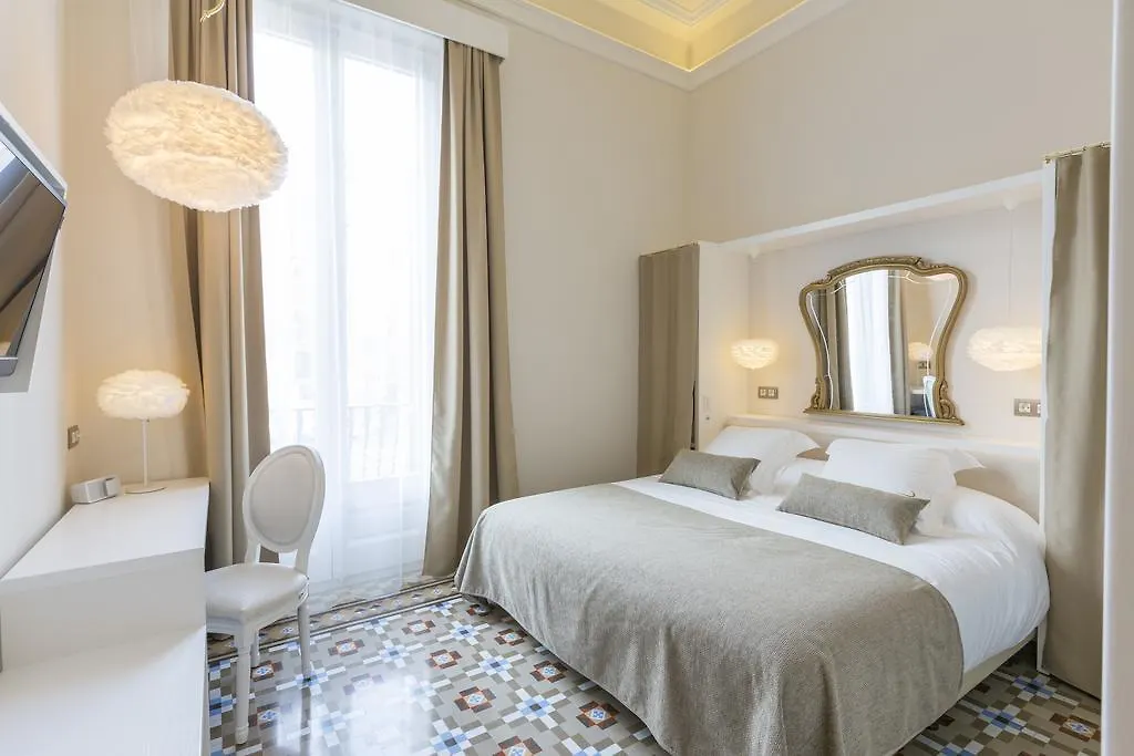 Anakena House Bed & Breakfast Barcelona