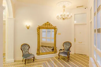 Anakena House Bed & Breakfast Barcelona 3*,