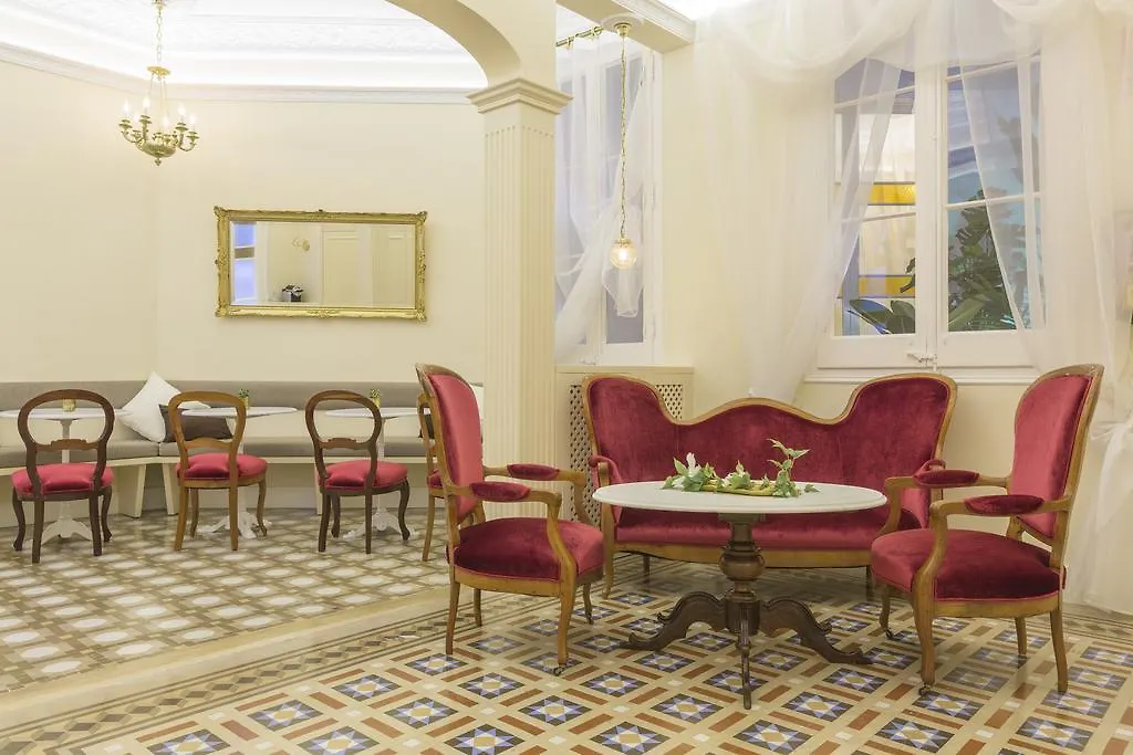 Anakena House Bed & Breakfast Barcelona