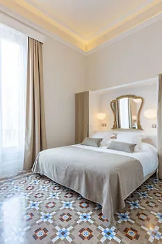 Anakena House Bed & Breakfast Barcelona