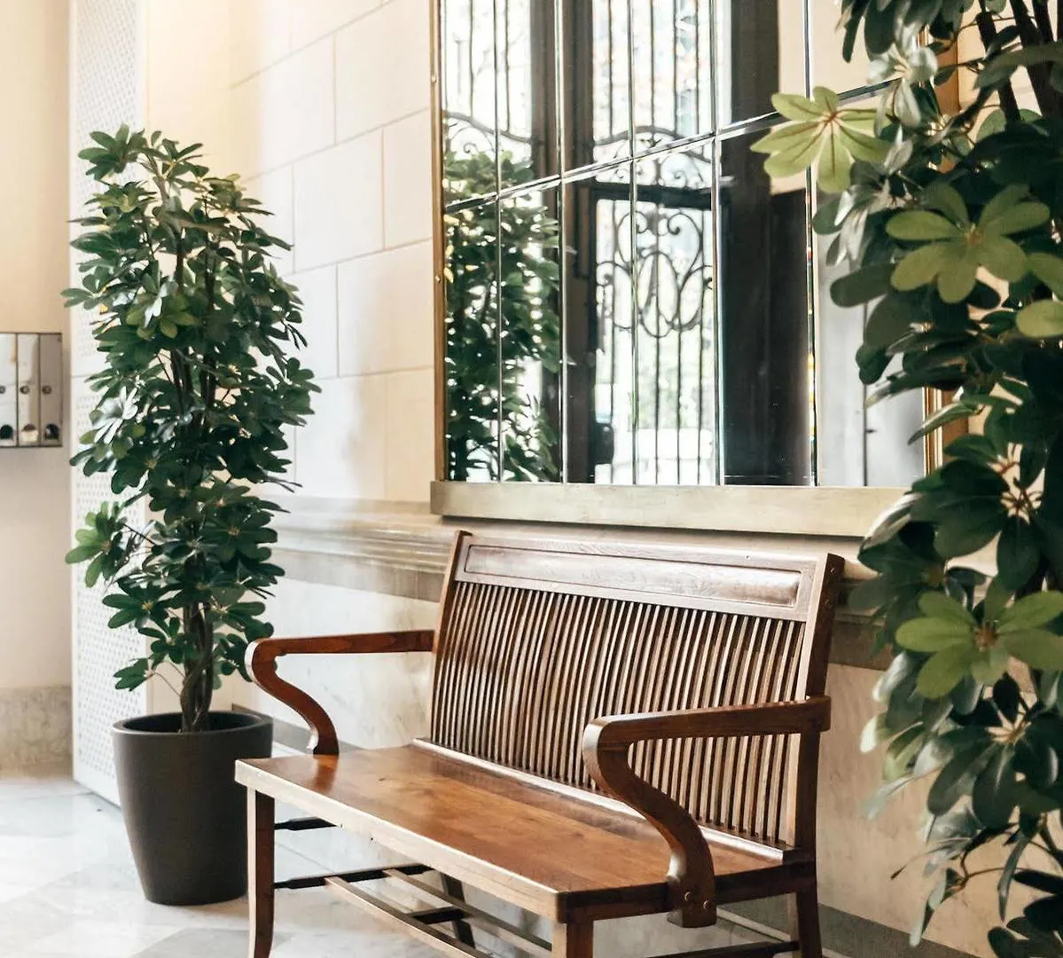 Anakena House Bed & Breakfast Barcelona