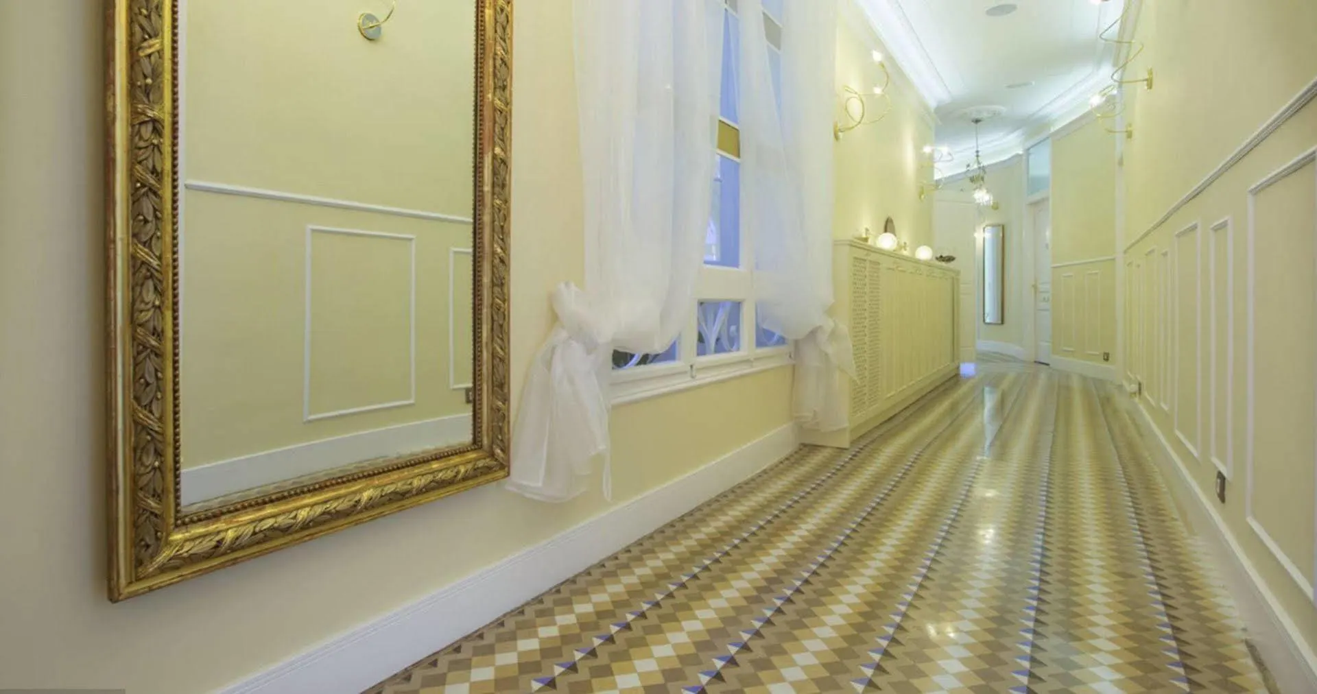 Anakena House Bed & Breakfast Barcelona